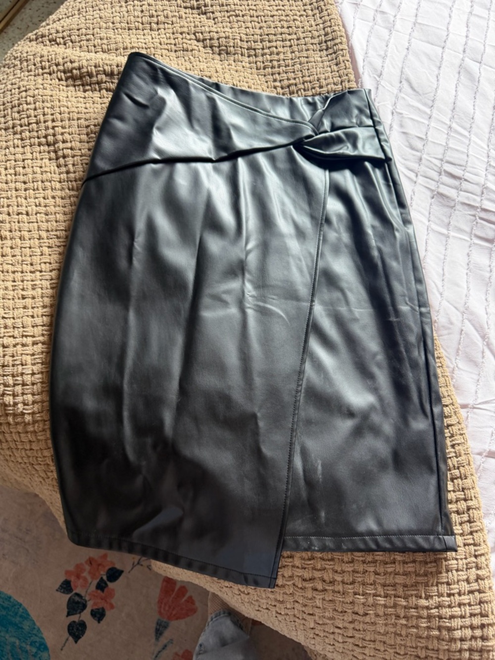 Classic Black Faux Leather Pencil Skirt